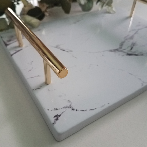 Tray + Rachel Zoe Wash Cloth Set - Picture 4 of 10